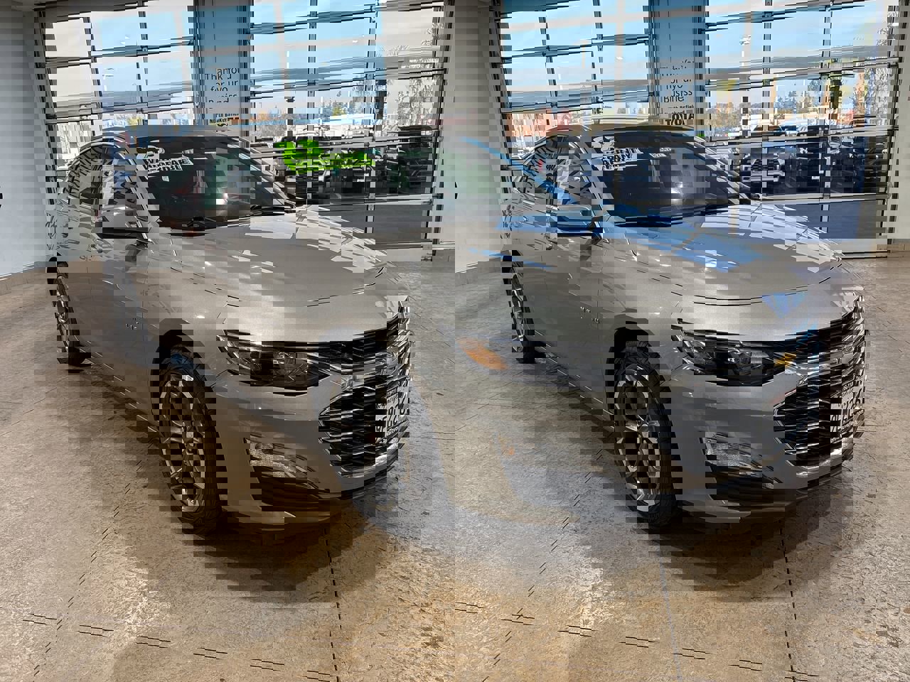 Used 2023 Chevrolet Malibu LT image 4