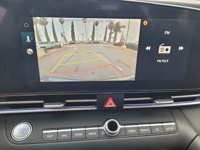 Used 2024 Hyundai Elantra SEL image 19