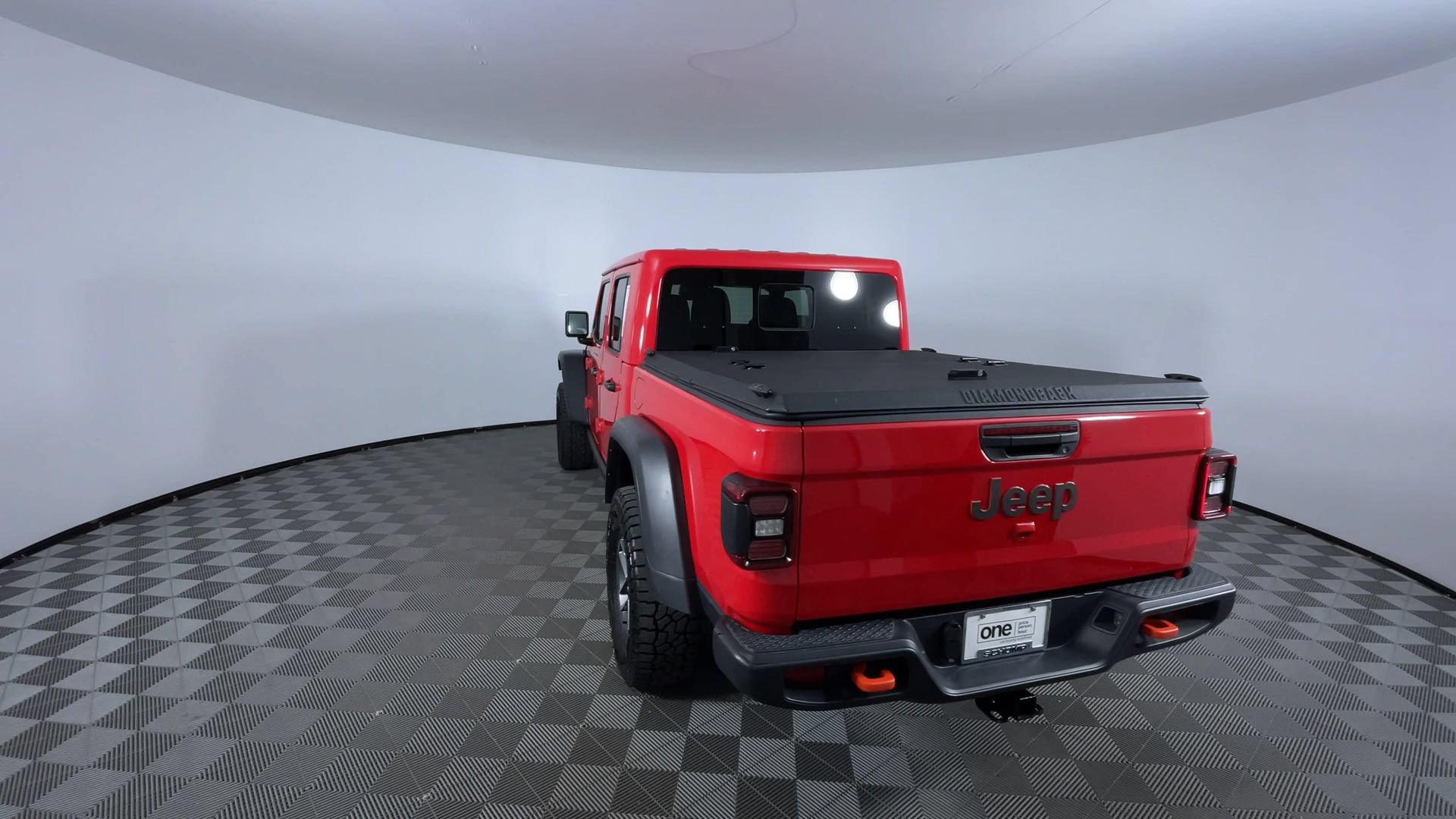 Used 2025 Jeep Gladiator Mojave w/ Convenience Group AWD/4WD image 7