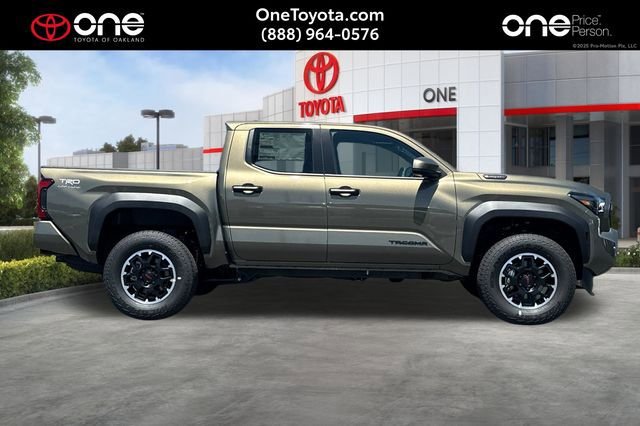 New 2026 Toyota Tacoma TRD Off-Road AWD/4WD image 3