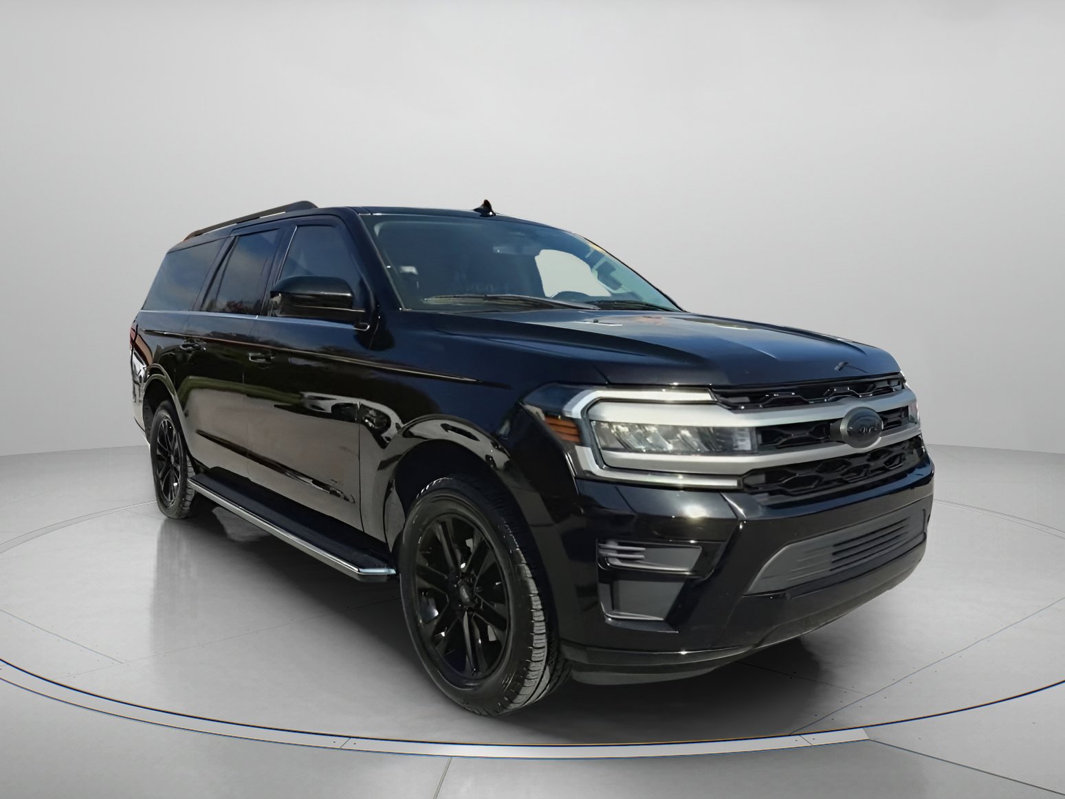 Certified 2022 Ford Expedition Max XLT image 3