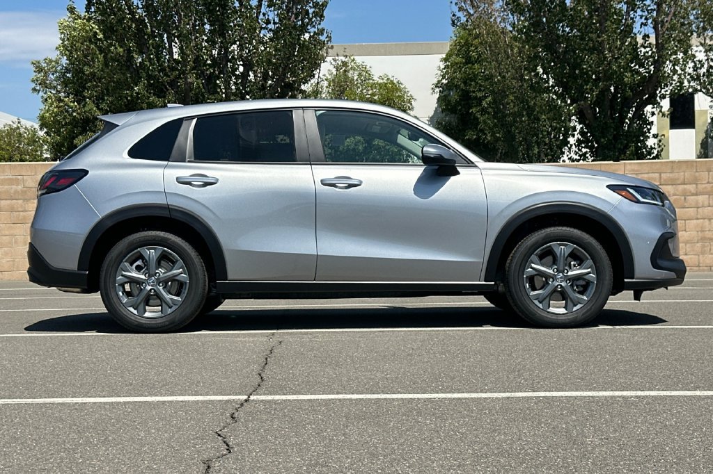 New 2027 Honda HR-V LX image 3
