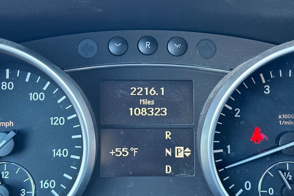 Used 2010 Mercedes-Benz ML 350 4MATIC image 25