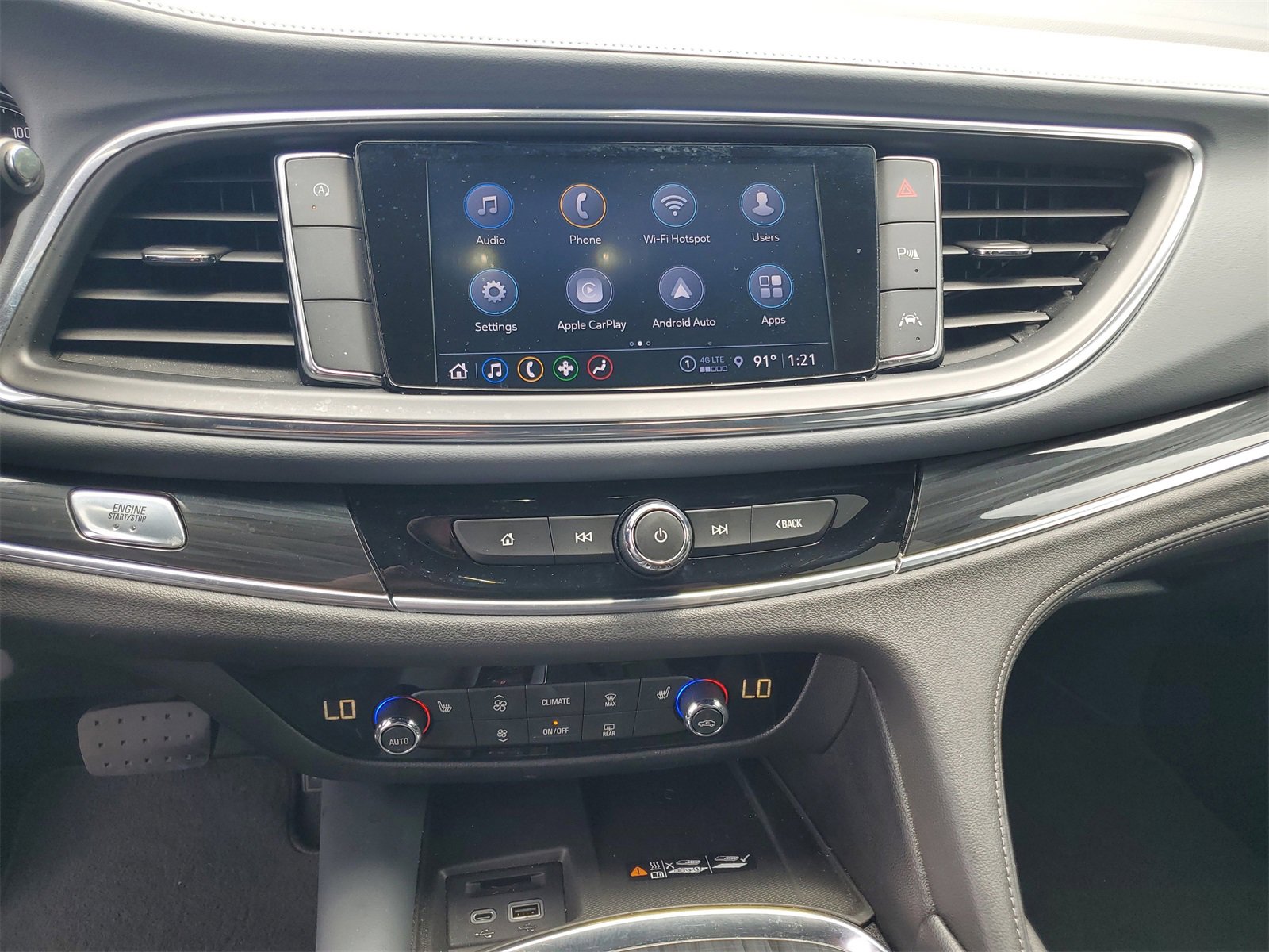 Used 2022 Buick Enclave Essence image 15