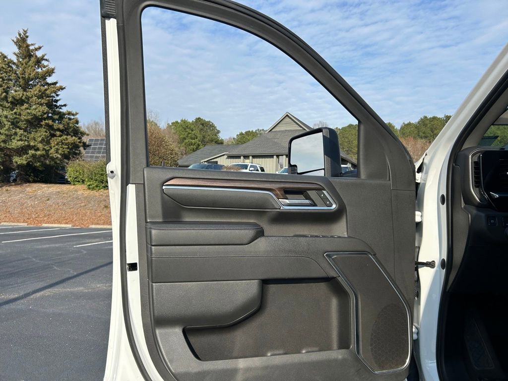 Used 2024 Chevrolet Silverado 3500 LT image 52