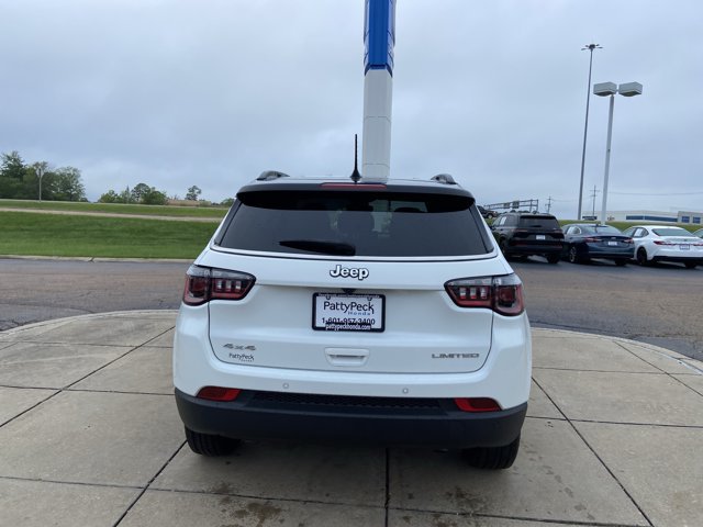 Used 2025 Jeep Compass Limited AWD/4WD image 10