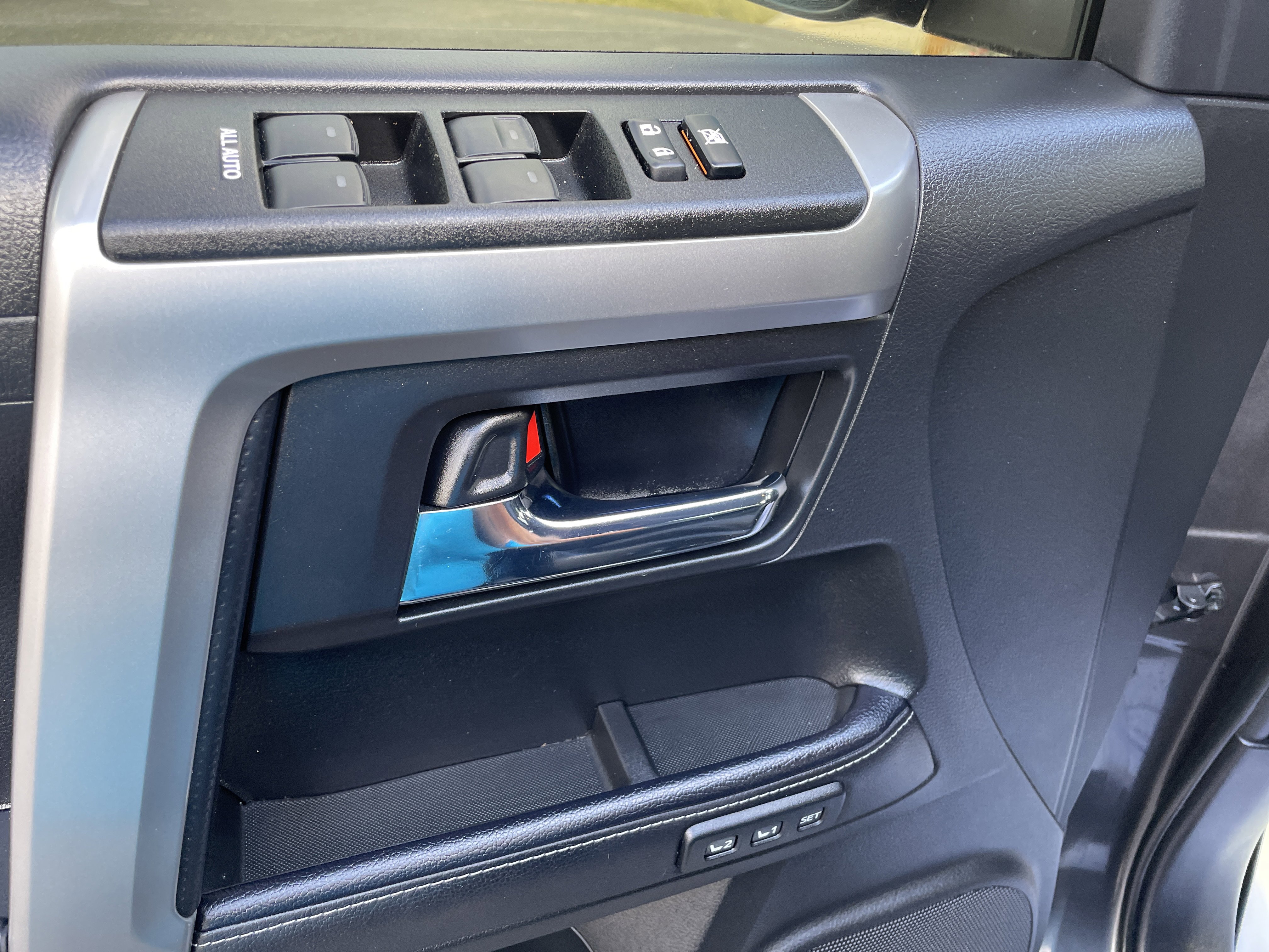 Used 2023 Toyota 4Runner Limited image 8