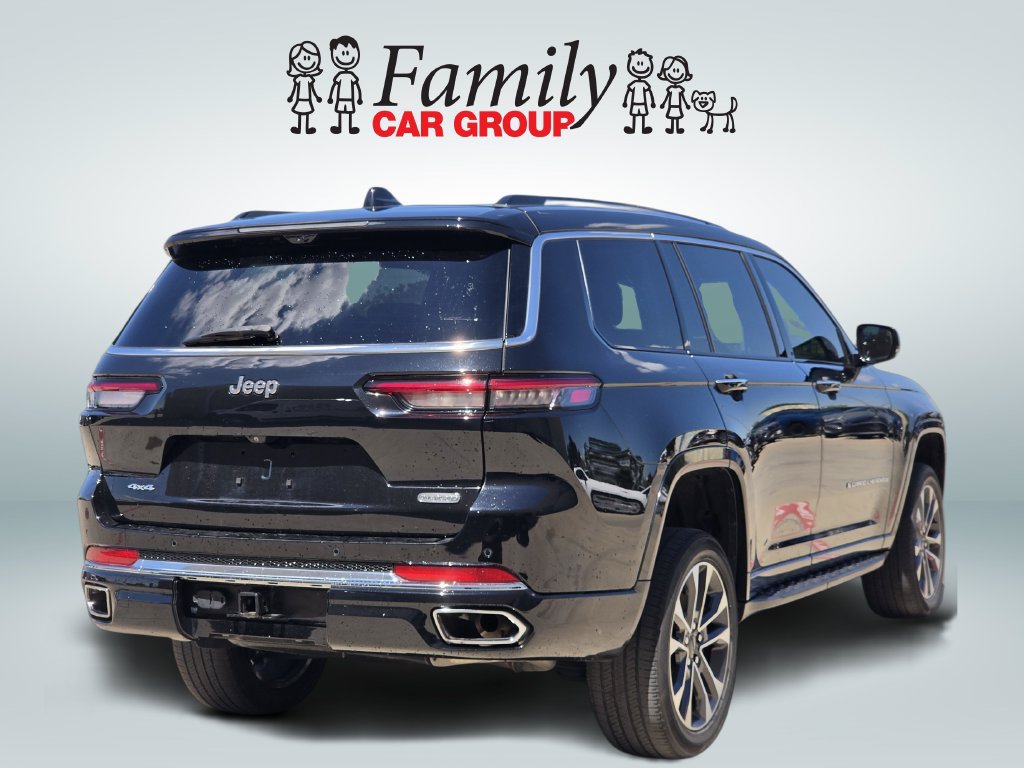 Used 2023 Jeep Grand Cherokee L Overland w/ Advanced Protech Group III AWD/4WD image 4