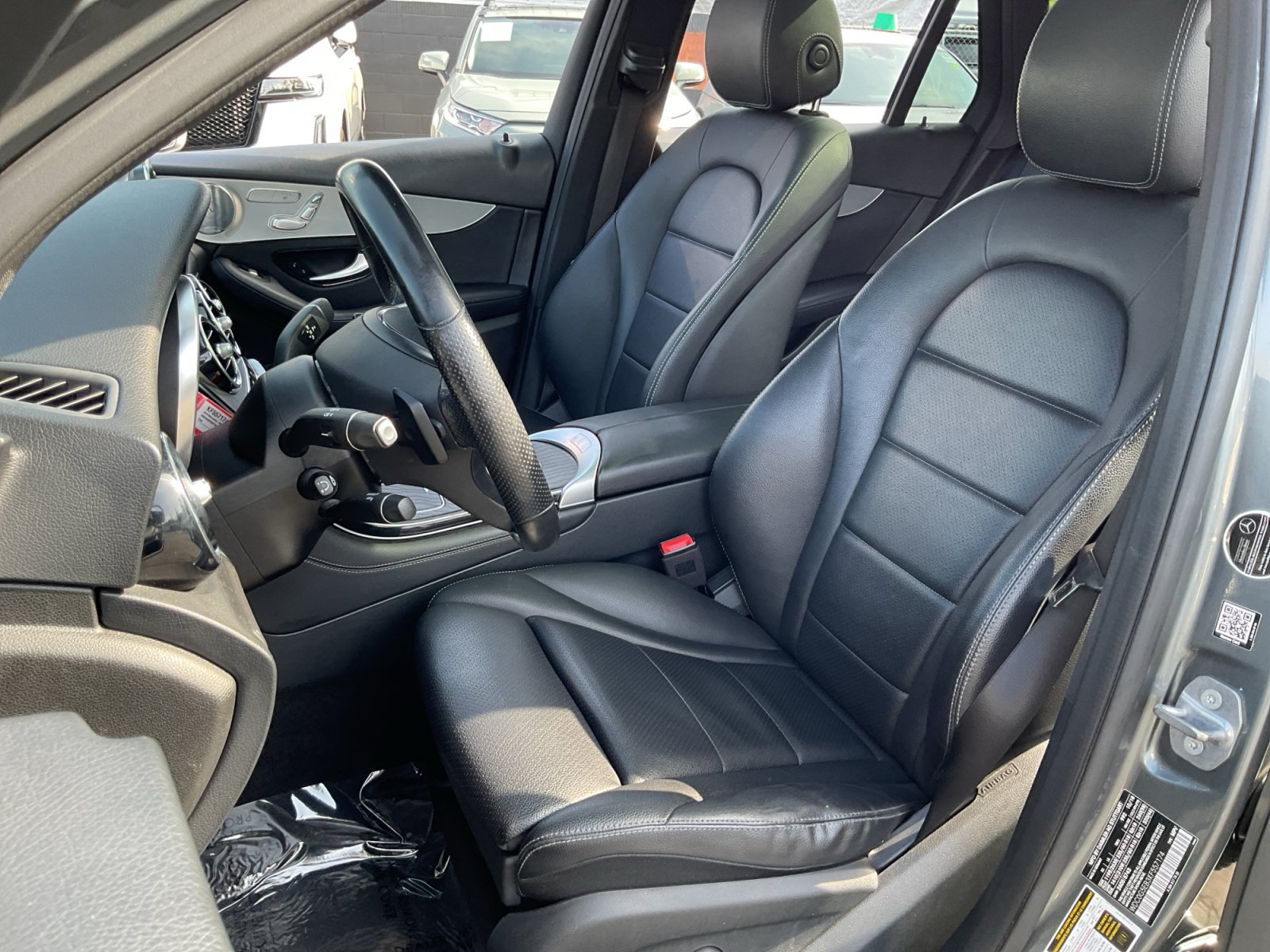 Used 2019 Mercedes-Benz GLC 350e 4MATIC image 18