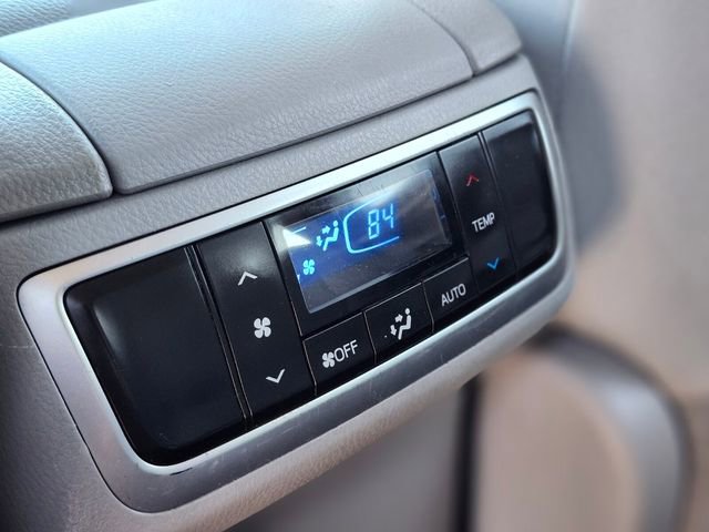 Used 2019 Toyota Highlander XLE AWD/4WD image 17