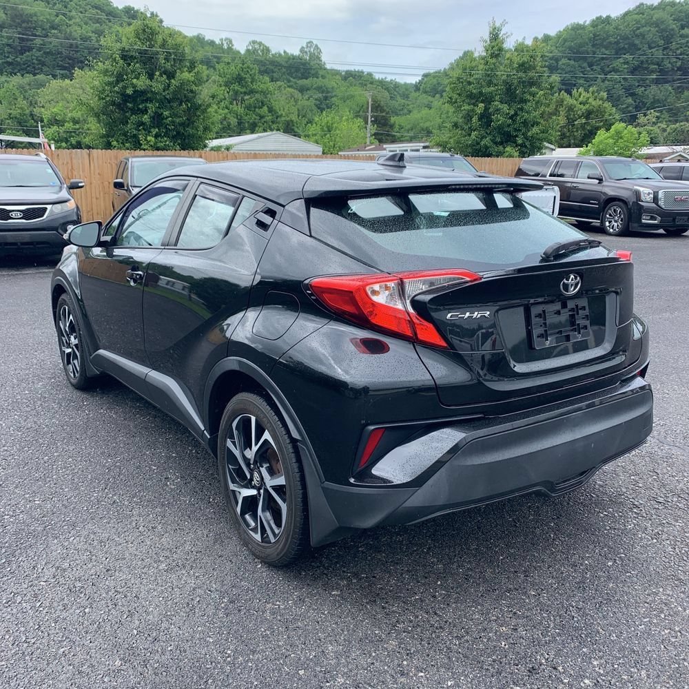 Used 2018 Toyota C-HR XLE FWD image 6