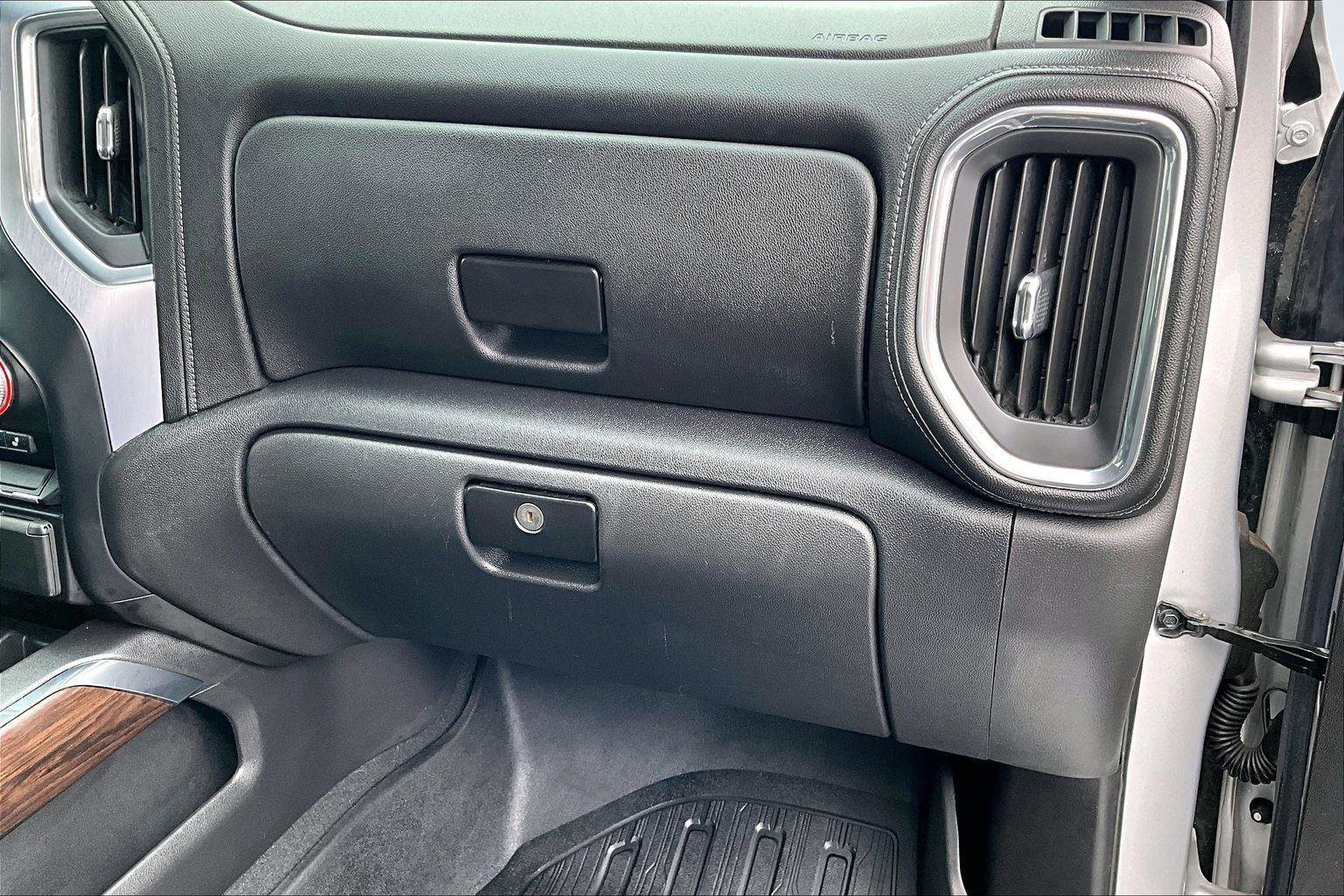 Used 2019 GMC Sierra 1500 SLT w/ SLT Premium Package image 18