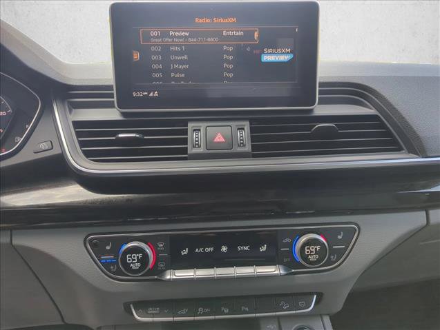 Used 2020 Audi Q5 e Prestige w/ Prestige Package image 17