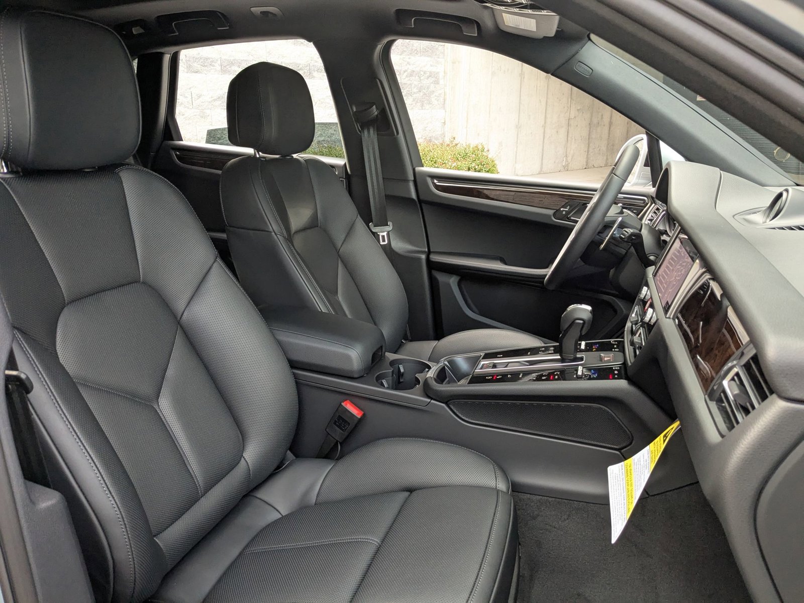 New 2026 Porsche Macan image 26