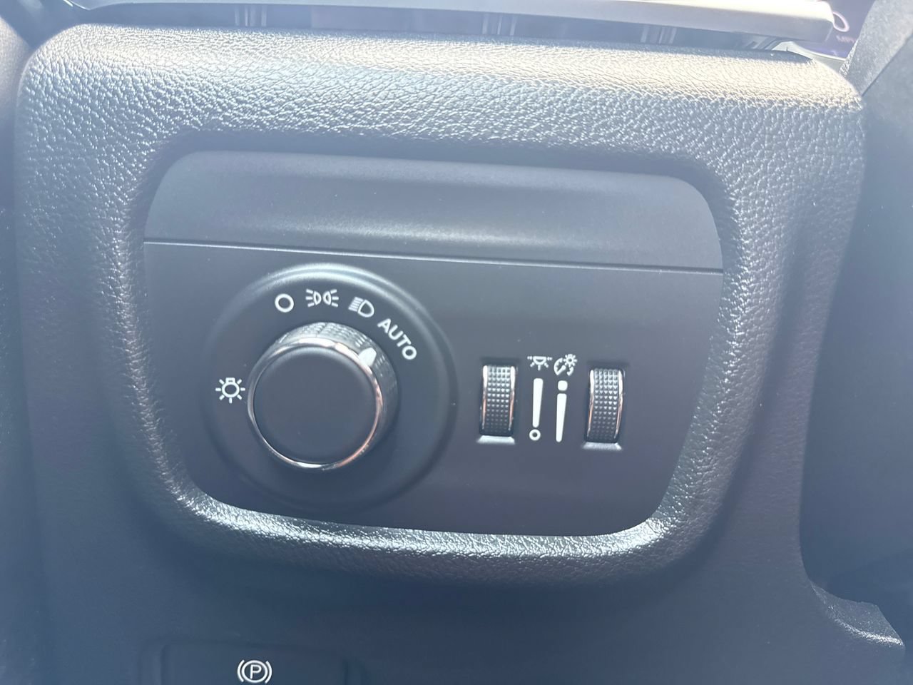 Used 2025 Jeep Grand Cherokee L Laredo AWD/4WD image 30