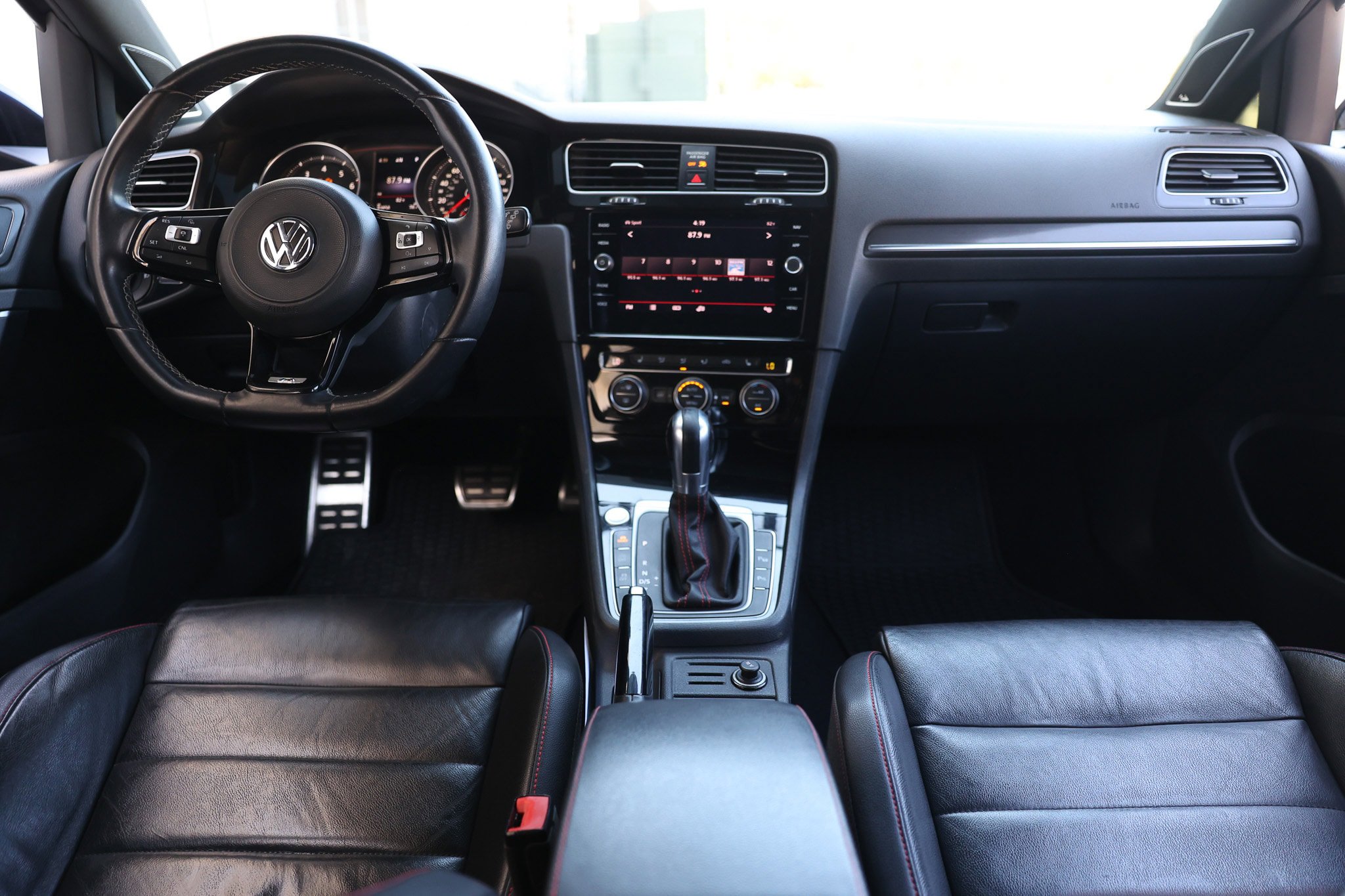 Used 2018 Volkswagen GTI Autobahn FWD image 26