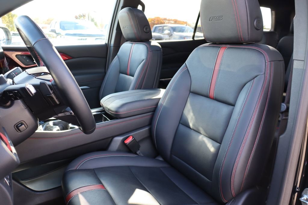 Used 2024 Chevrolet Traverse RS w/ LPO, Floor Liner Package image 14