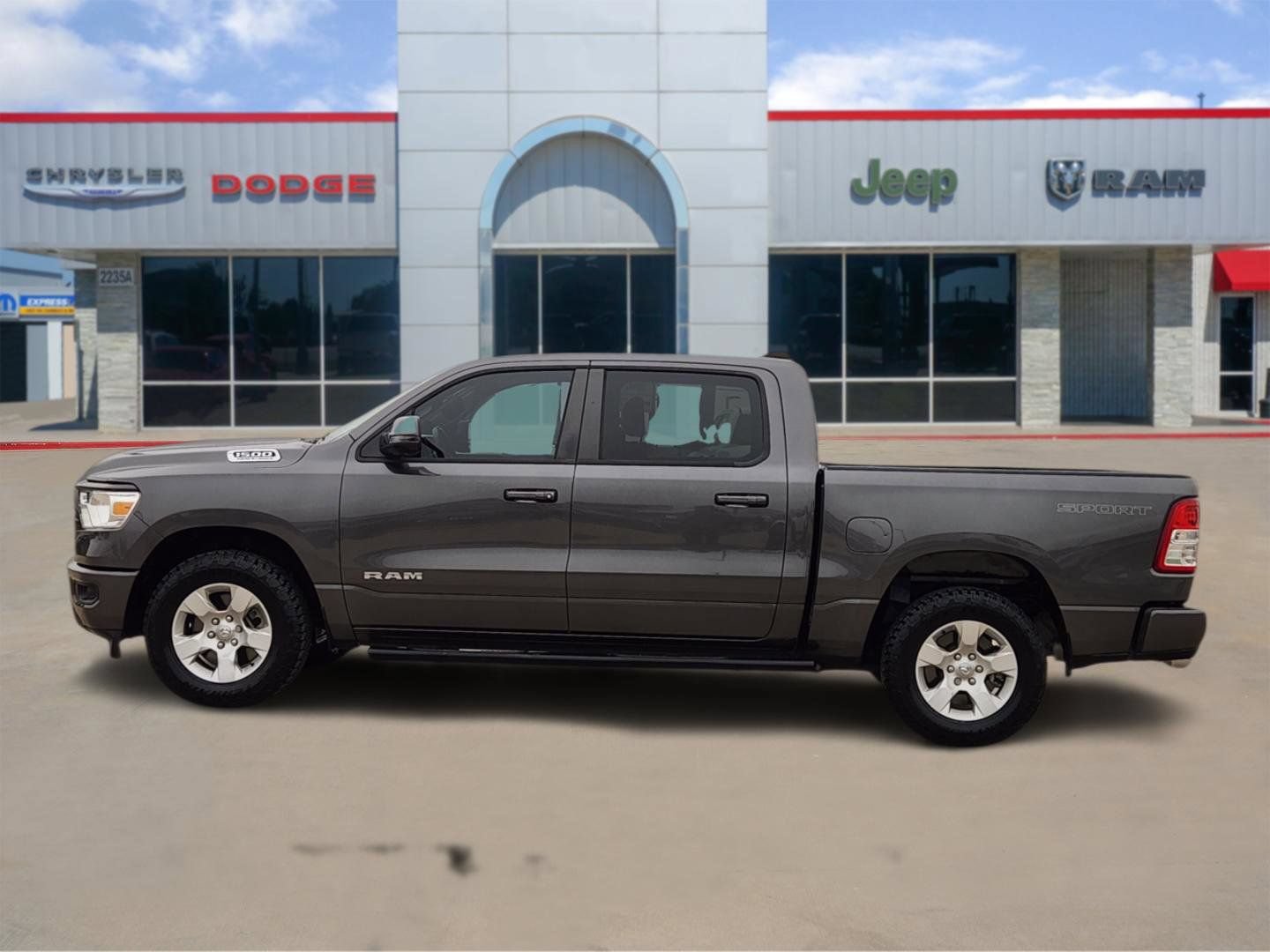 Used 2023 RAM 1500 Lone Star AWD/4WD image 3