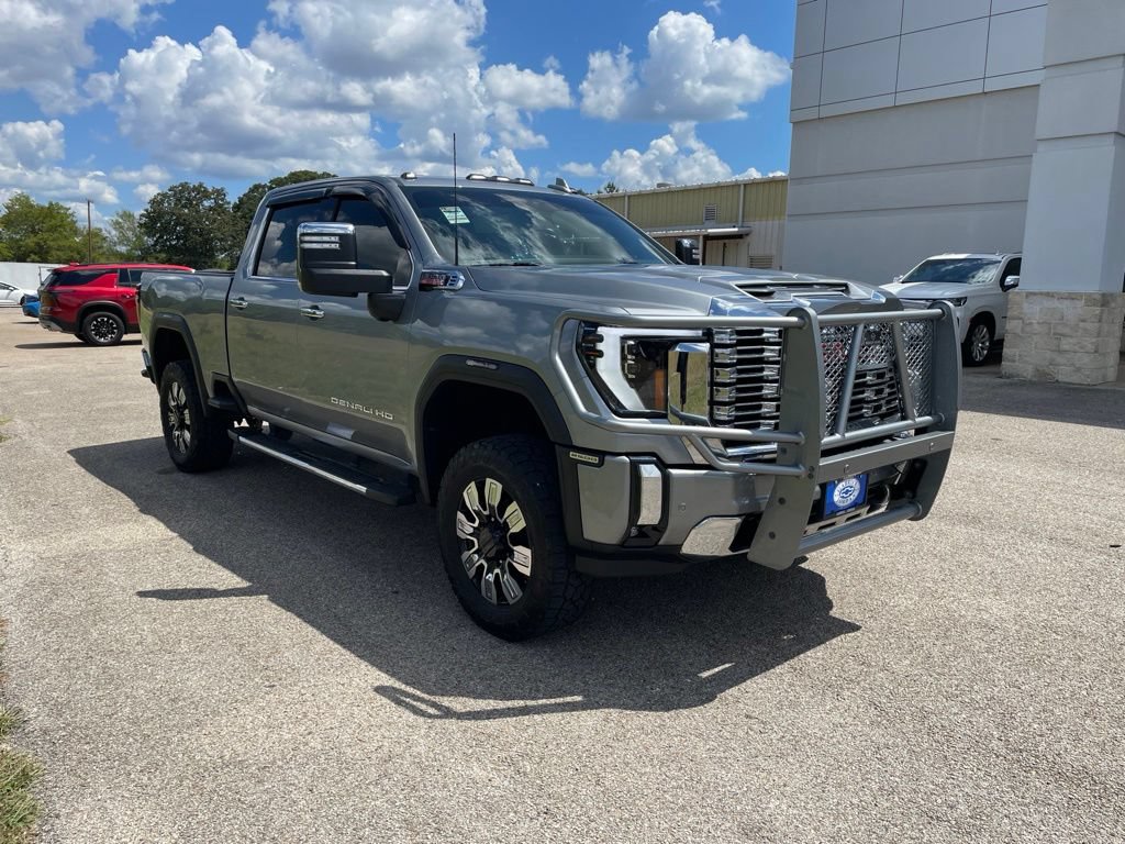 Used 2024 GMC Sierra 2500 Denali w/ Denali Reserve Package AWD/4WD image 9