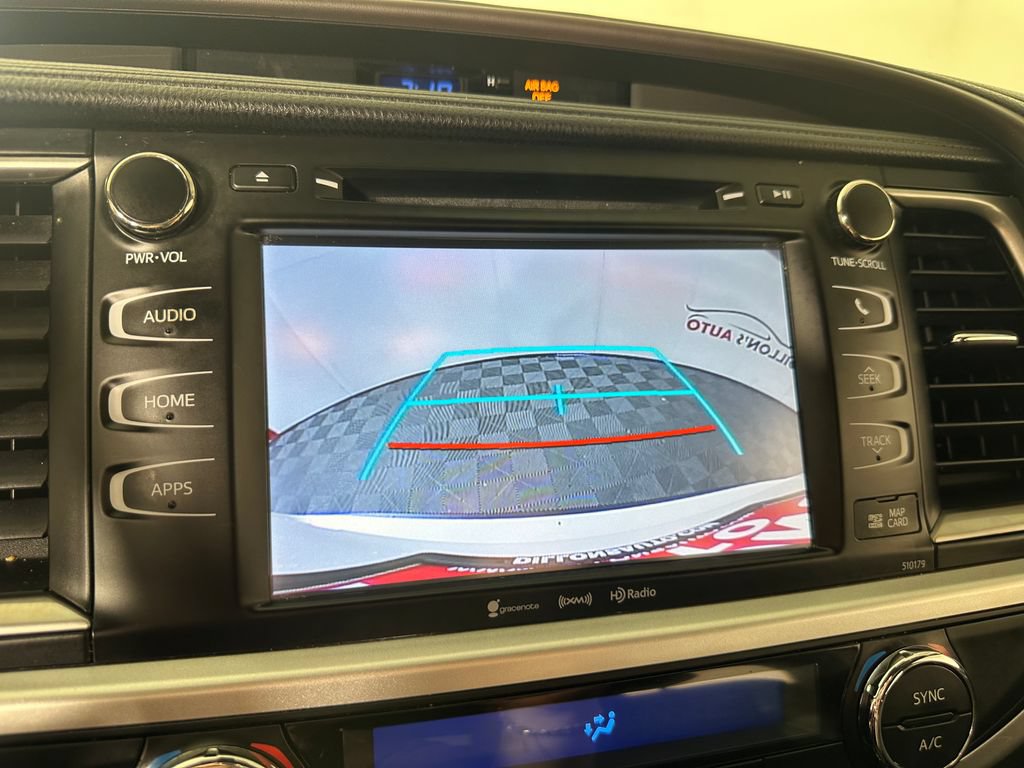 Used 2018 Toyota Highlander XLE AWD/4WD image 32