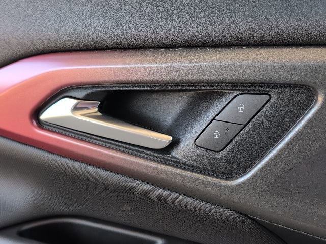 New 2026 Chevrolet Equinox EV RS FWD image 16