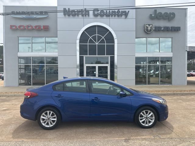 Used 2017 Kia Forte S image 1