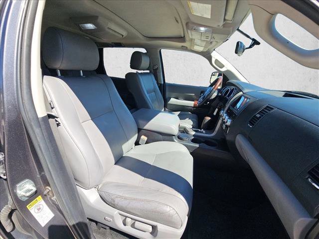 Used 2015 Toyota Sequoia Platinum image 20