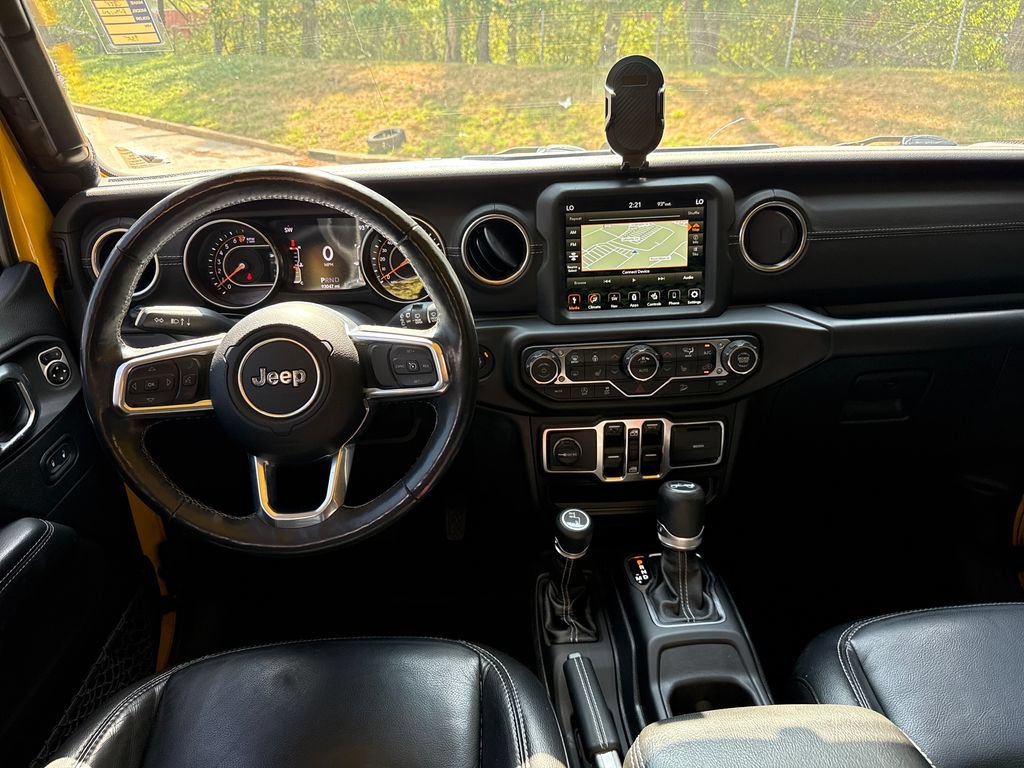 Used 2019 Jeep Wrangler Unlimited Sahara w/ Uconnect 4C Nav & Sound Group AWD/4WD image 23