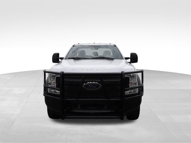 Used 2017 Ford F450 2WD Regular Cab Super Duty image 3