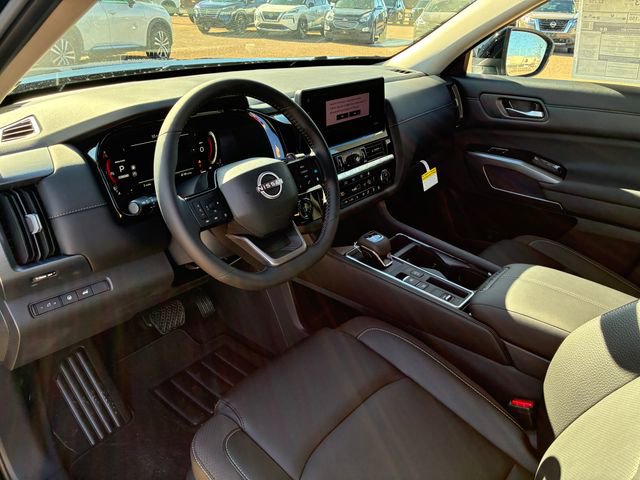New 2026 Nissan Pathfinder SL image 10