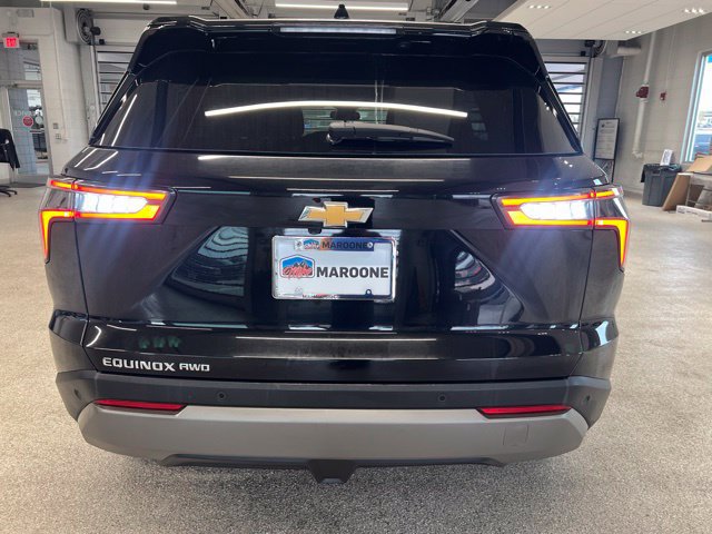 Used 2025 Chevrolet Equinox LT AWD/4WD image 7
