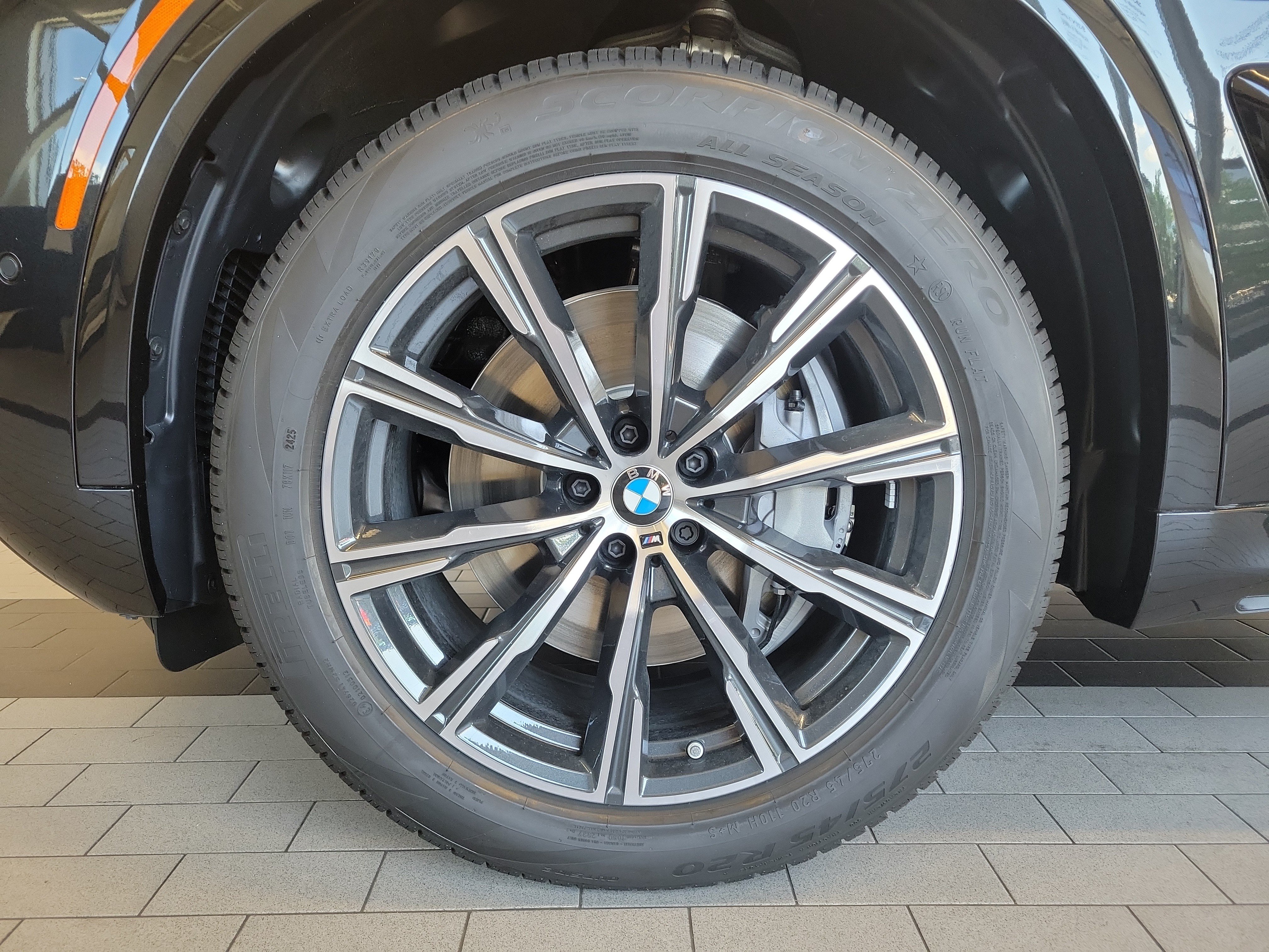 Used 2026 BMW X5 xDrive50e w/ M Sport Package AWD/4WD image 12