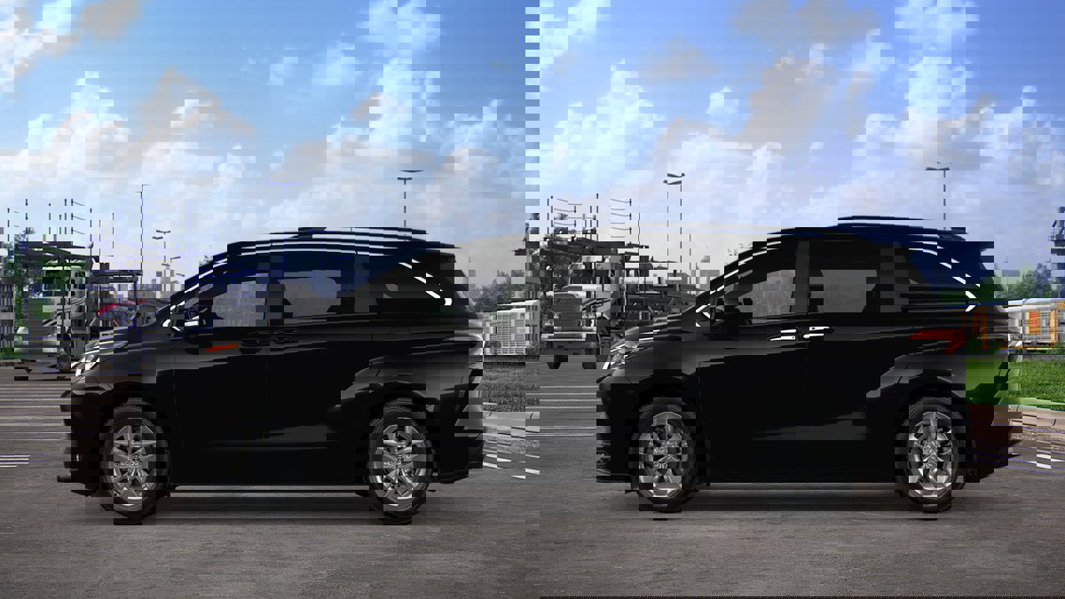 New 2026 Toyota Sienna XLE image 4