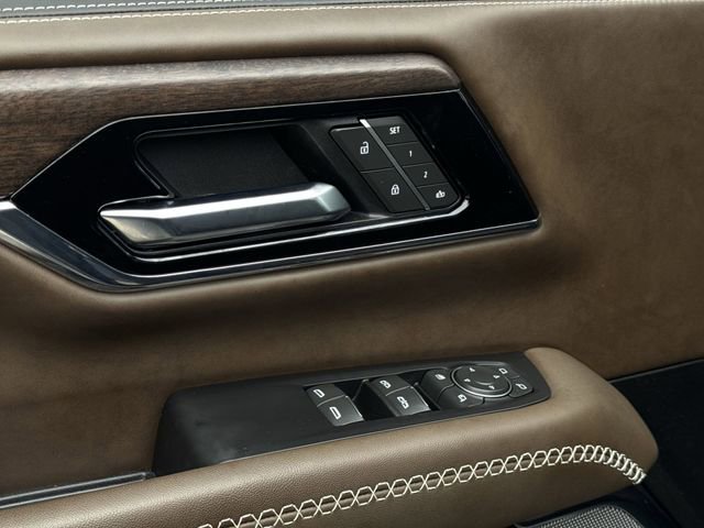 Certified 2025 GMC Yukon Denali Ultimate w/ LPO, Floor Liner Package image 24