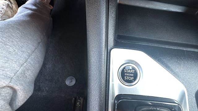 Used 2025 Nissan Altima 2.5 SV FWD image 15
