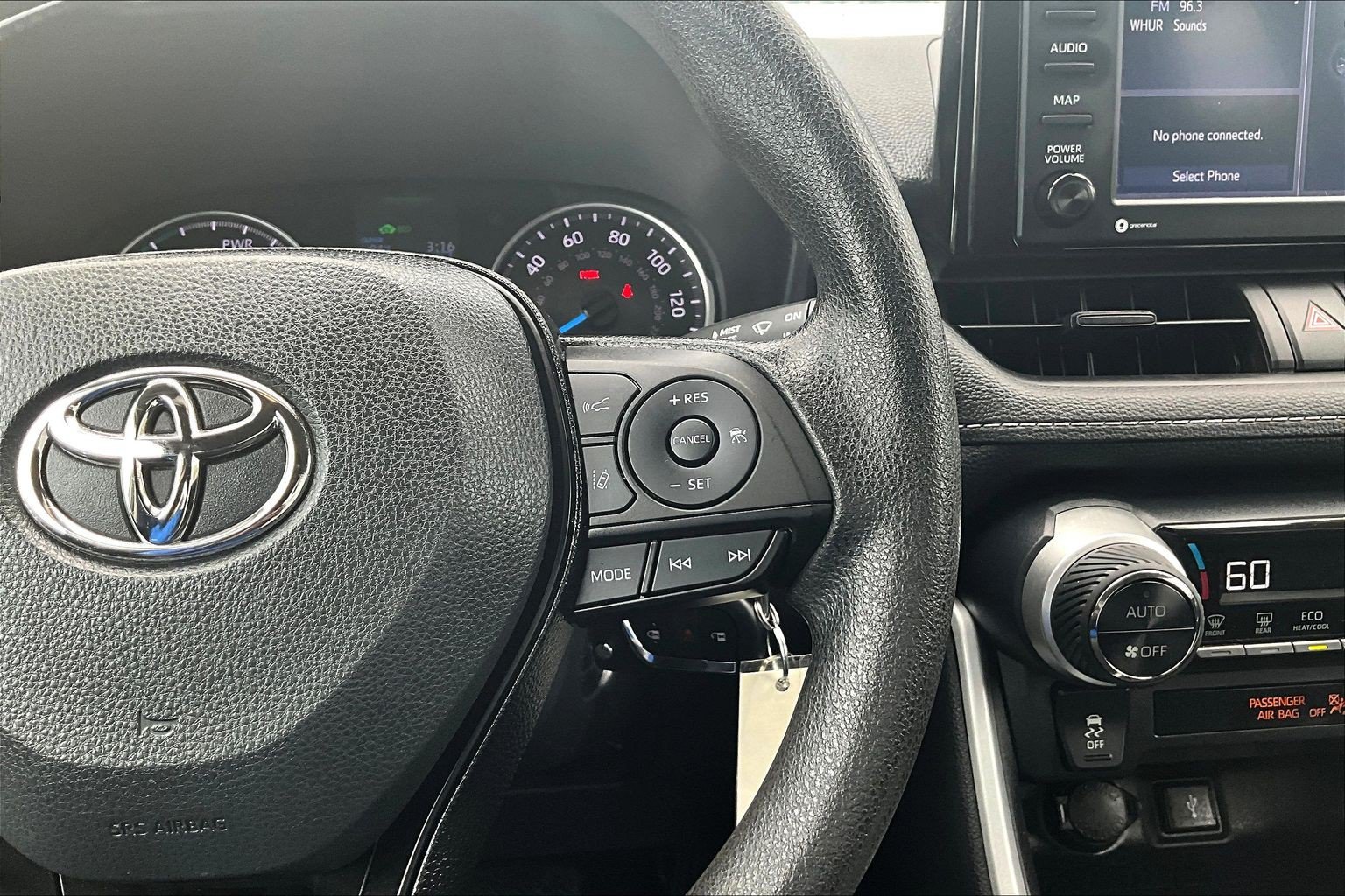 Used 2021 Toyota RAV4 LE AWD/4WD image 20