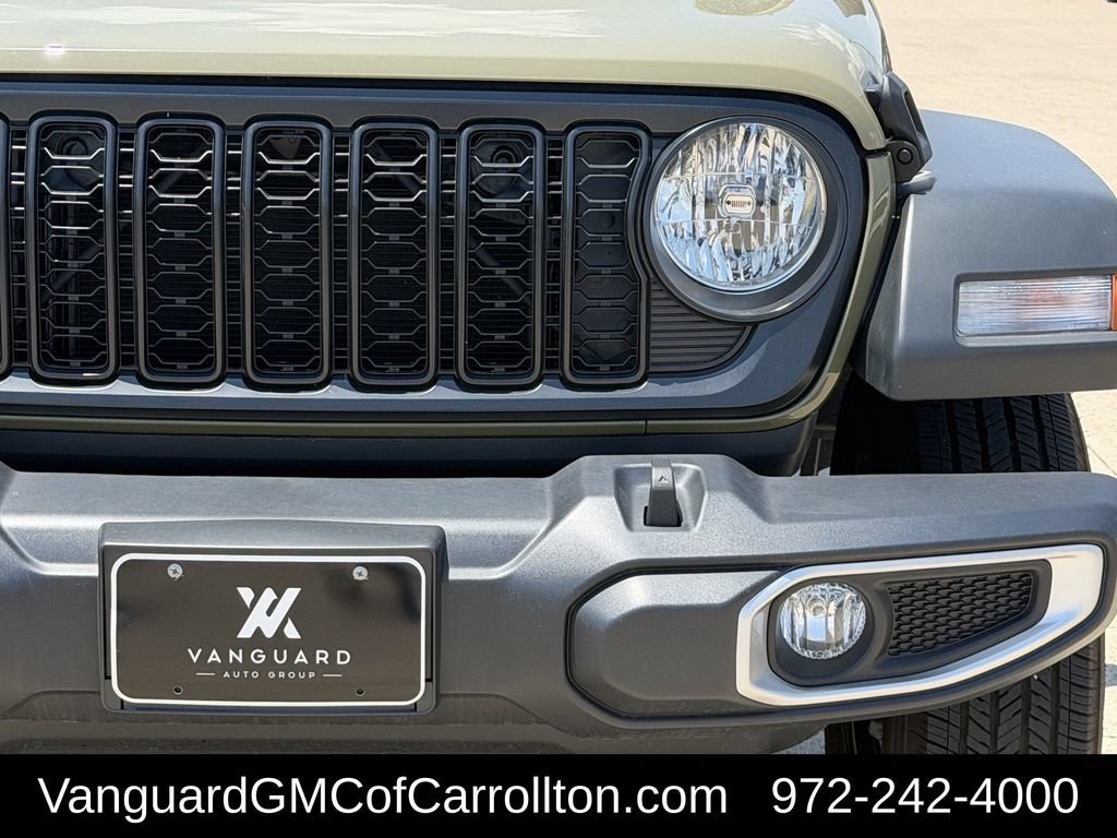 Used 2026 Jeep Gladiator Sport AWD/4WD image 4