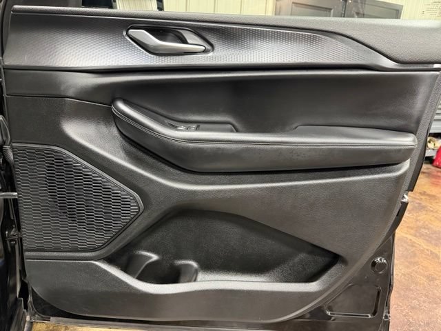 Used 2023 Jeep Grand Cherokee L Laredo AWD/4WD image 29