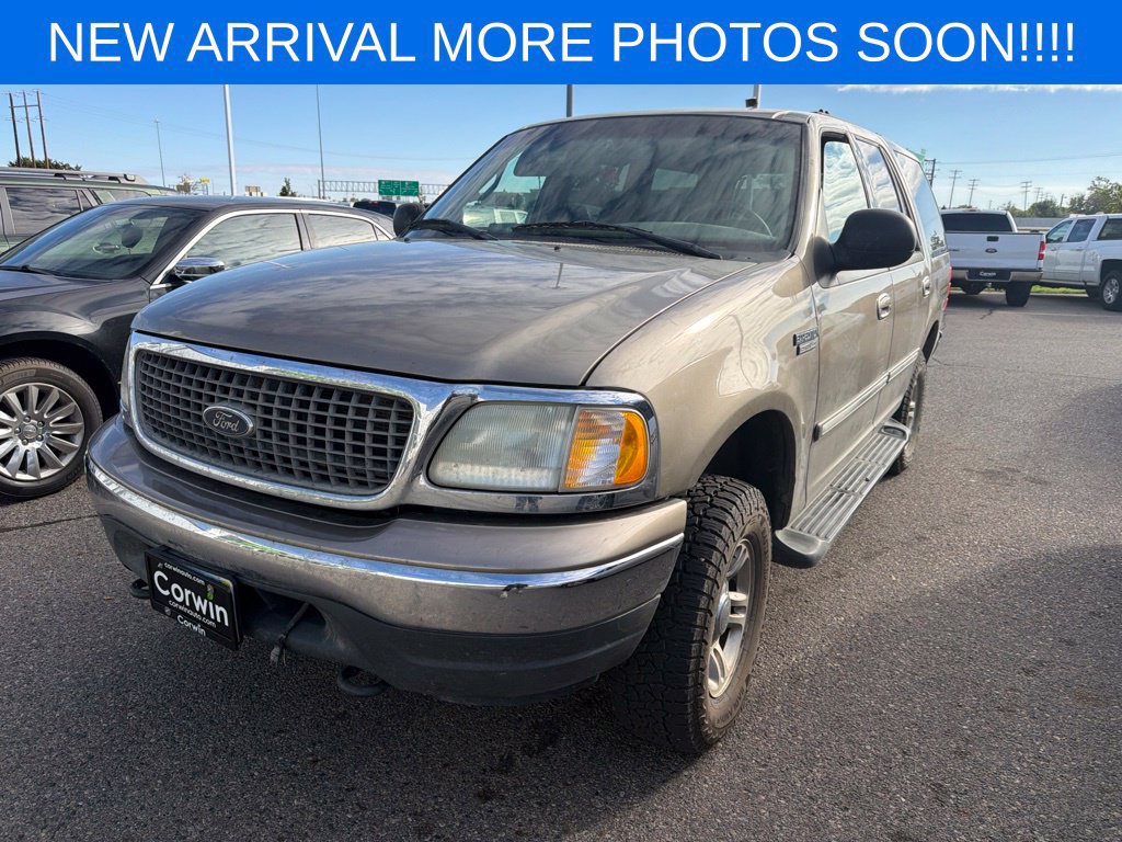 Used 2002 Ford Expedition XLT AWD/4WD image 3