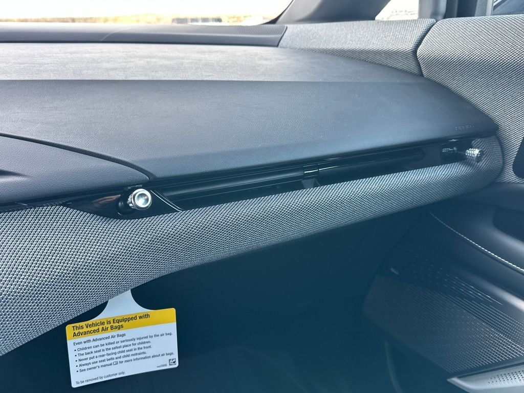 New 2026 Cadillac Optiq Luxury 1 image 22