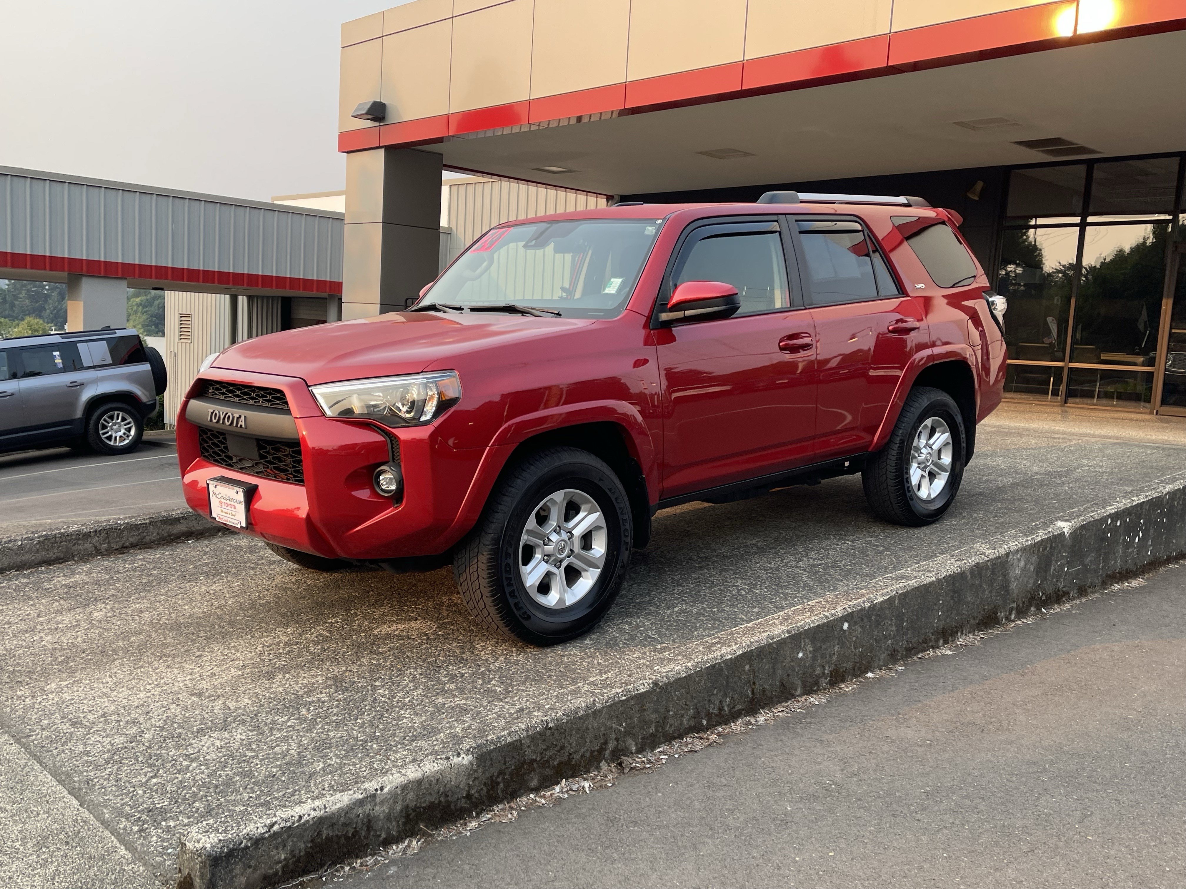 Certified 2024 Toyota 4Runner SR5 AWD/4WD image 4