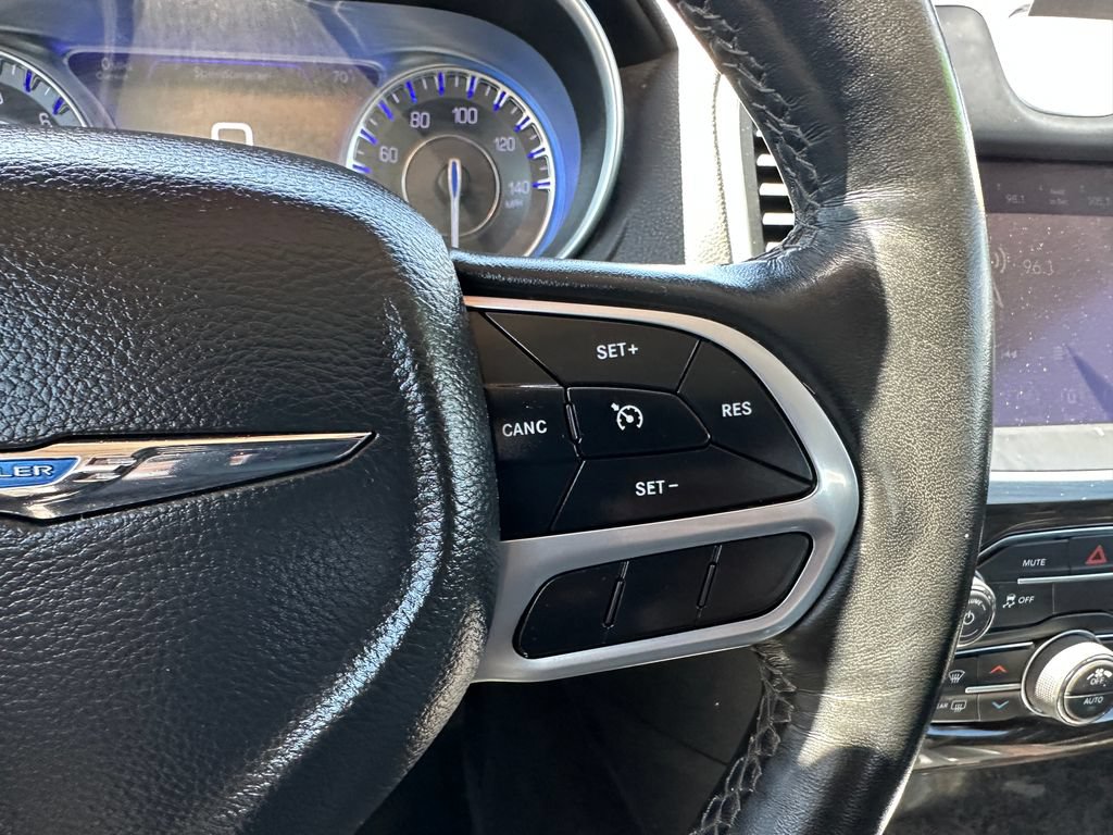 Certified 2021 Chrysler 300 Touring L AWD/4WD image 29