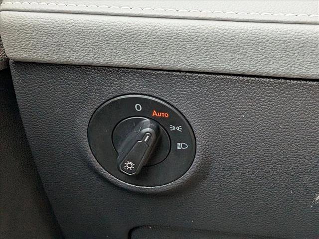 Used 2024 Volkswagen Taos SE image 12