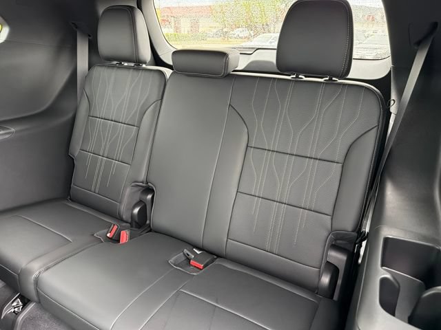 New 2026 Buick Enclave Avenir w/ Super Cruise Package FWD image 24