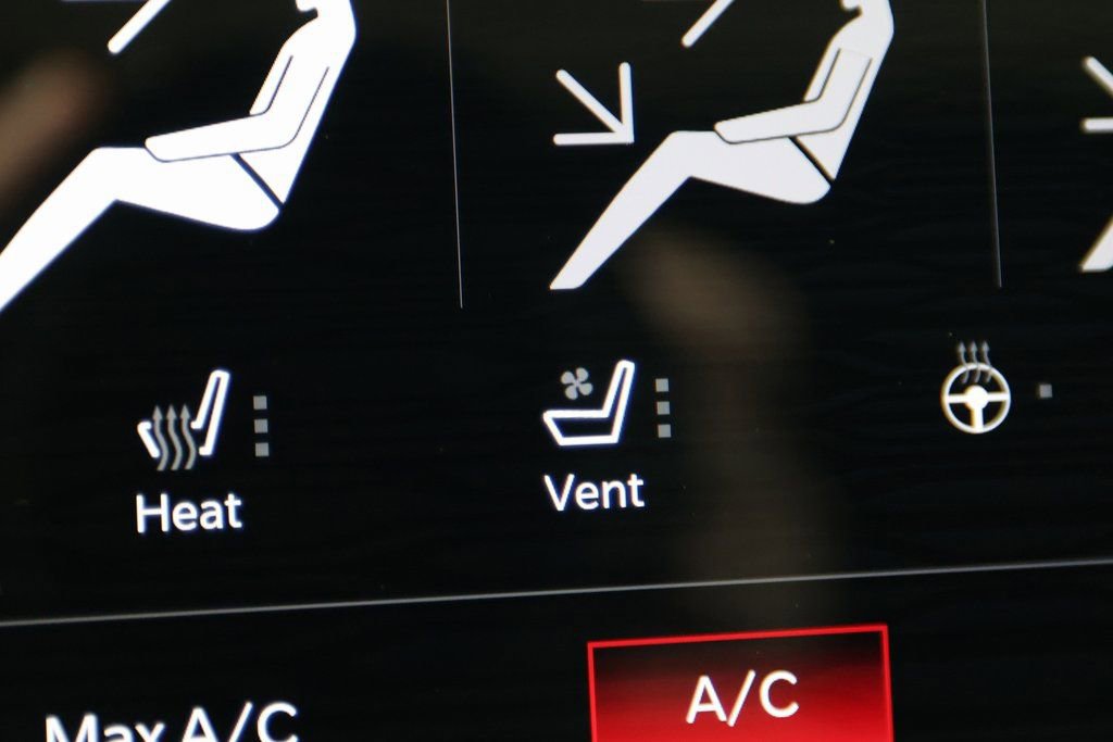 Used 2024 Dodge Durango GT image 29