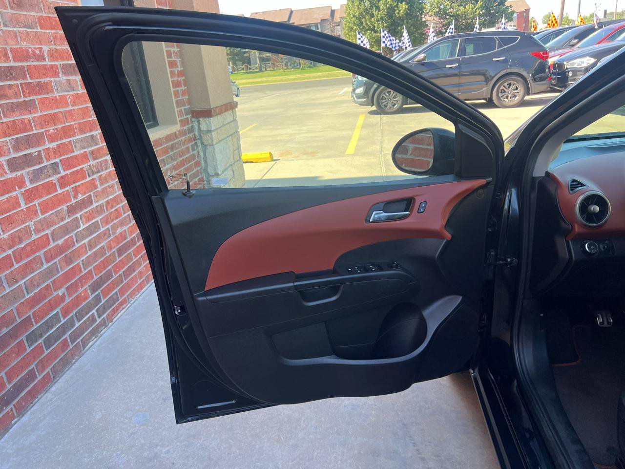 Used 2015 Chevrolet Sonic LTZ FWD image 10