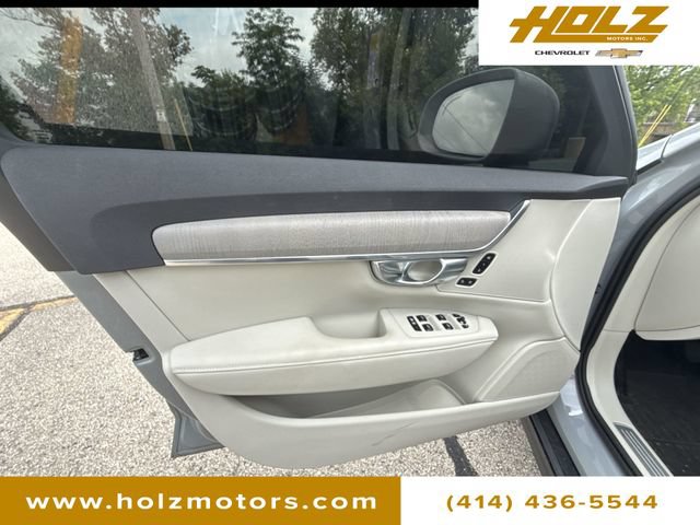 Used 2025 Volvo V90 B6 Cross Country Plus w/ Protection Package Premier AWD/4WD image 23