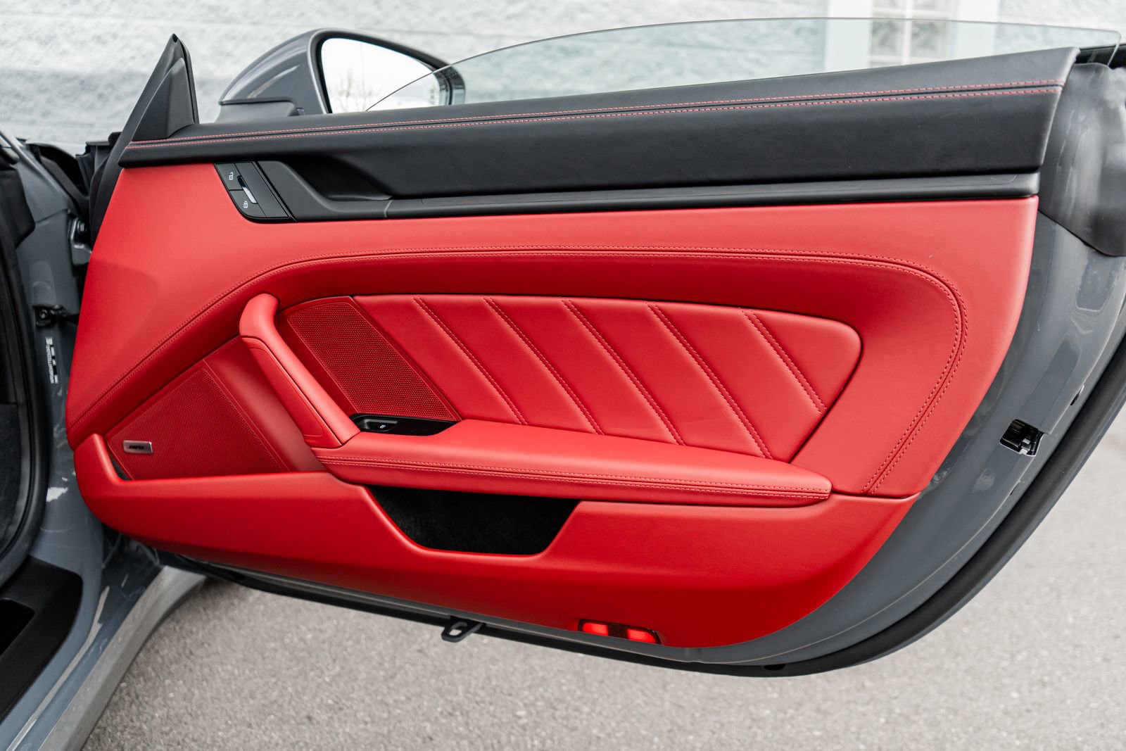 Used 2026 Porsche 911 Carrera GTS image 38