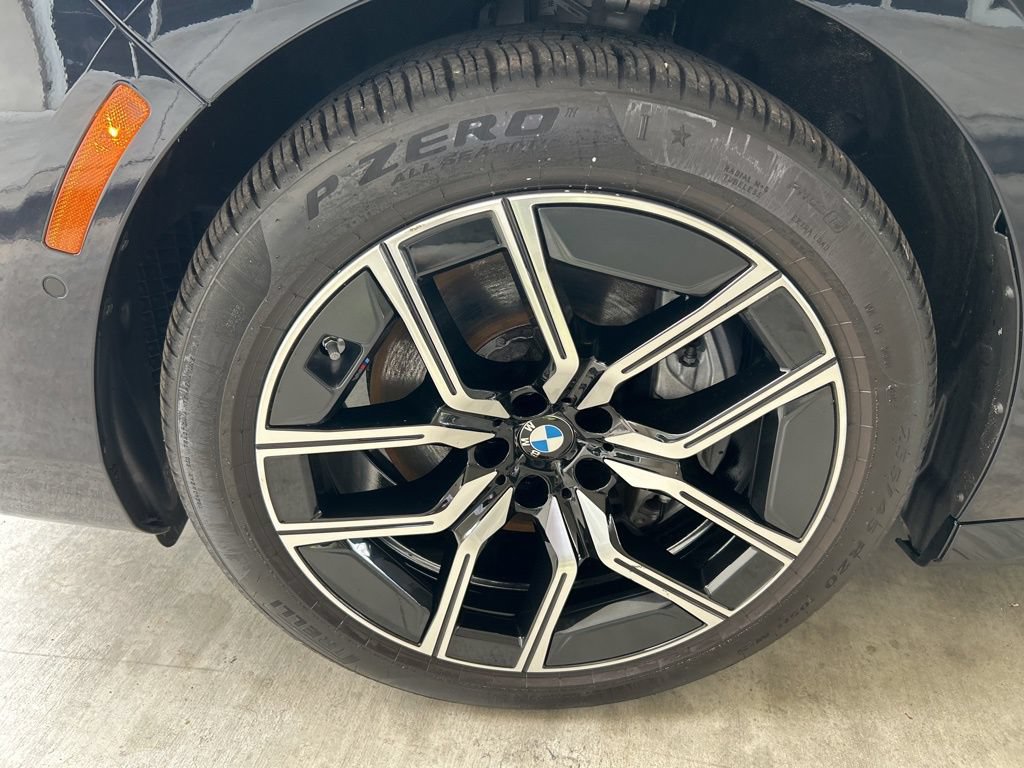 Used 2025 BMW 740i xDrive AWD/4WD image 20