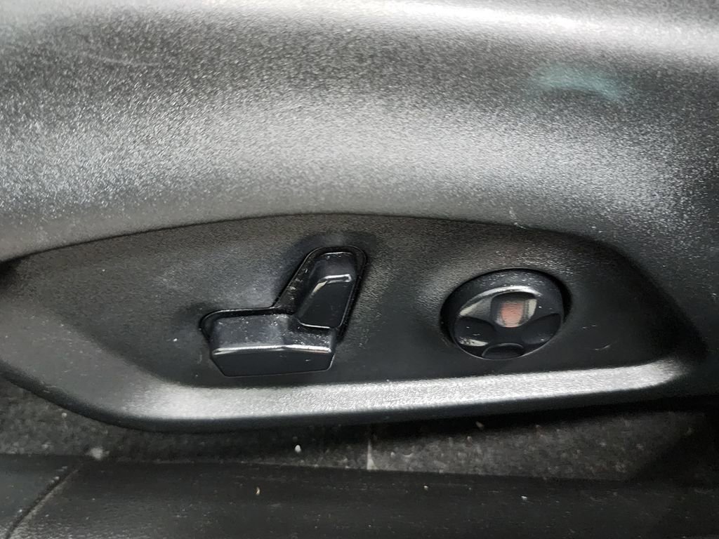 Used 2018 Jeep Compass Limited image 13